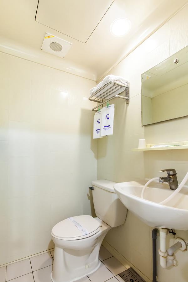 Ruei Gung Business Hotel Гаосюн Экстерьер фото