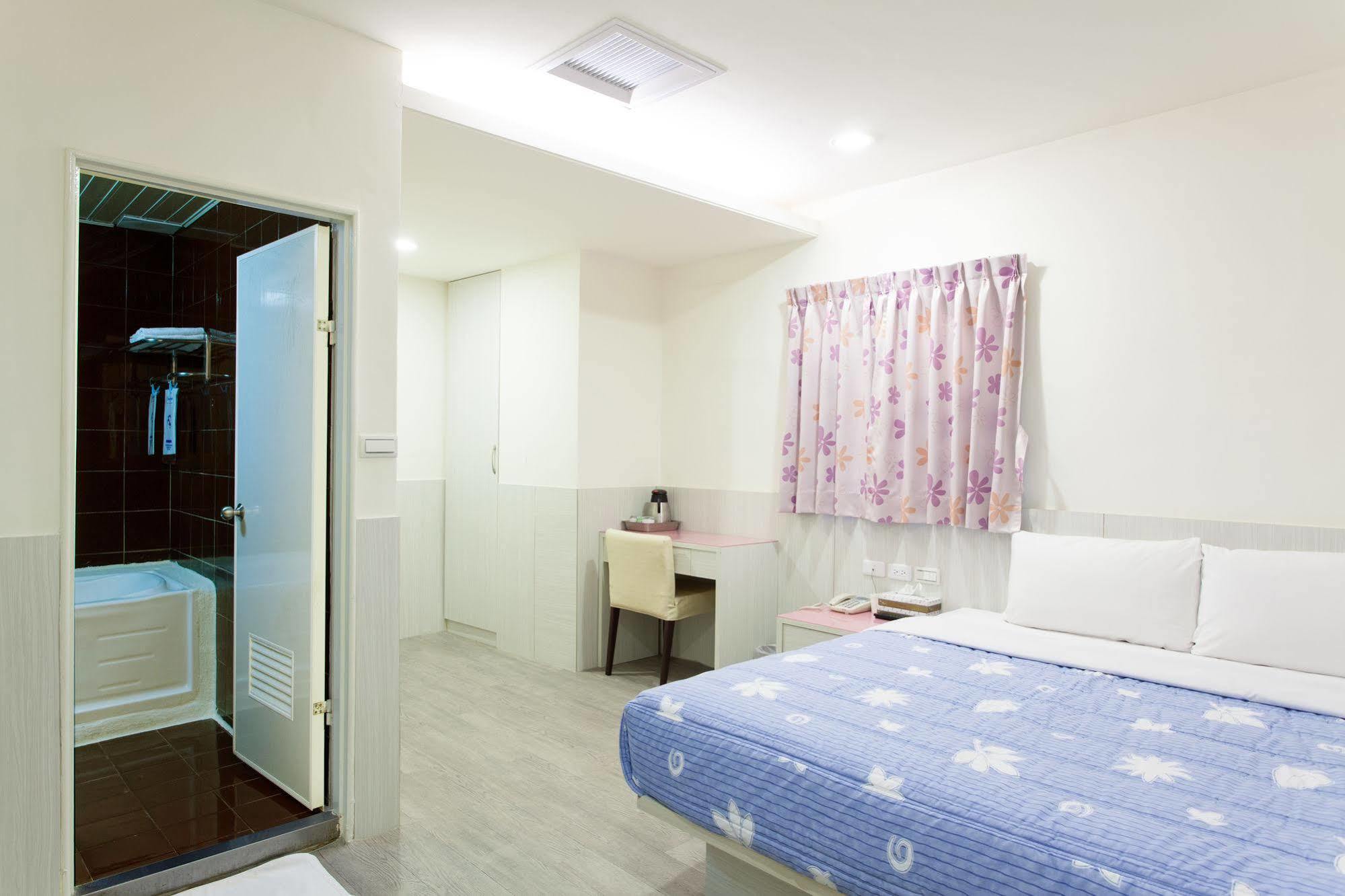 Ruei Gung Business Hotel Гаосюн Экстерьер фото