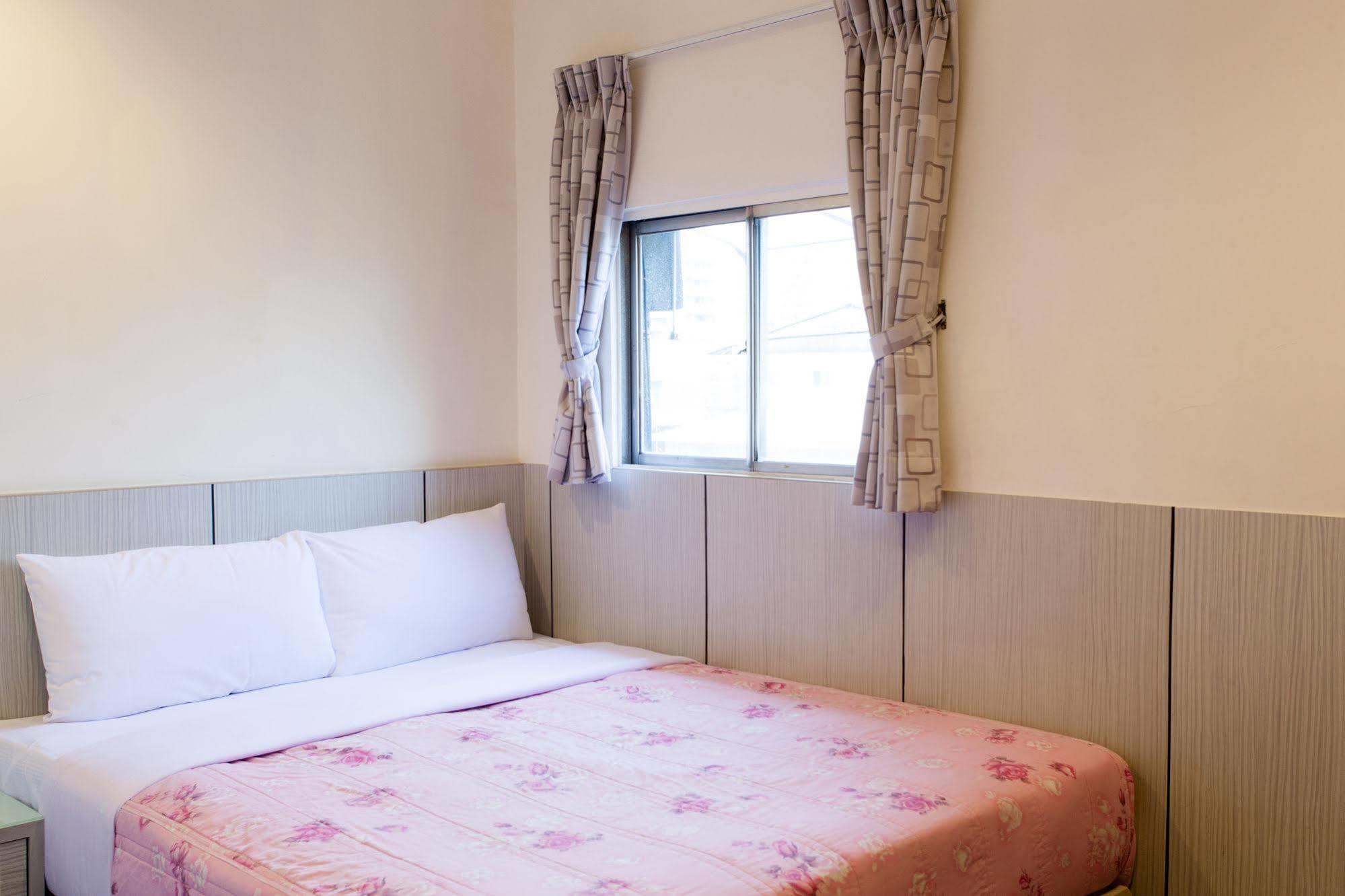 Ruei Gung Business Hotel Гаосюн Экстерьер фото