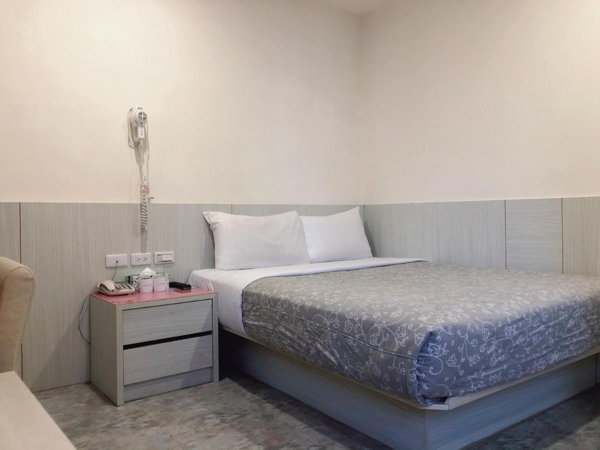 Ruei Gung Business Hotel Гаосюн Экстерьер фото